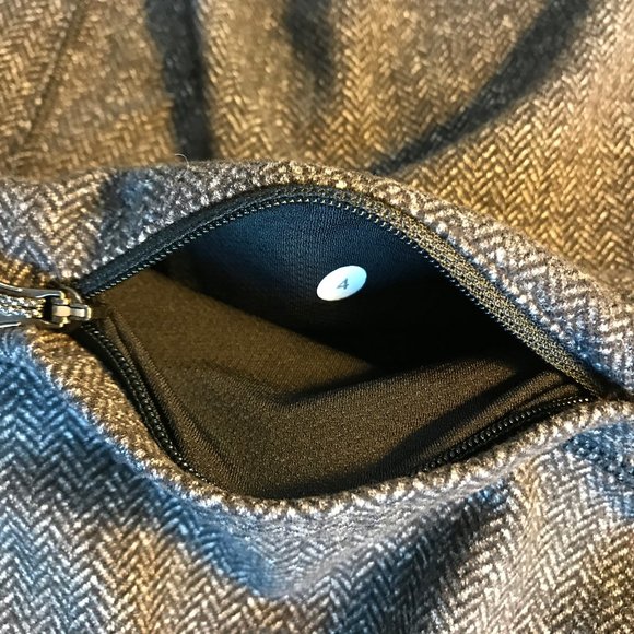 Never worn like new Lululemon Base Runner 1/2 Zip - Picture 16 of 16